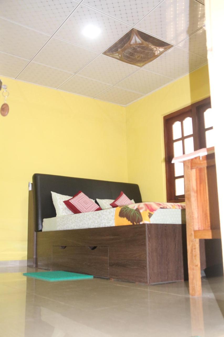 Apple Sara Home Stay 康提 外观 照片